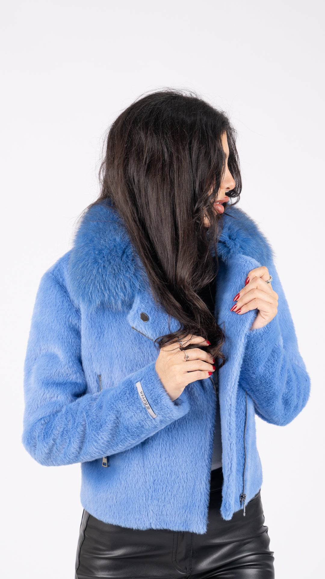 Short Fluffy pure fux jacket