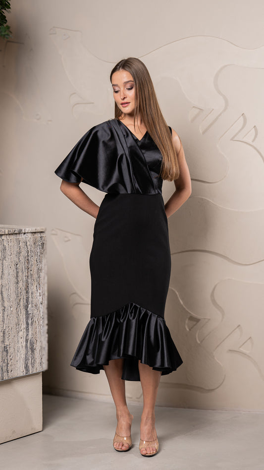 Classy Black & Black Gown فستان سهرة