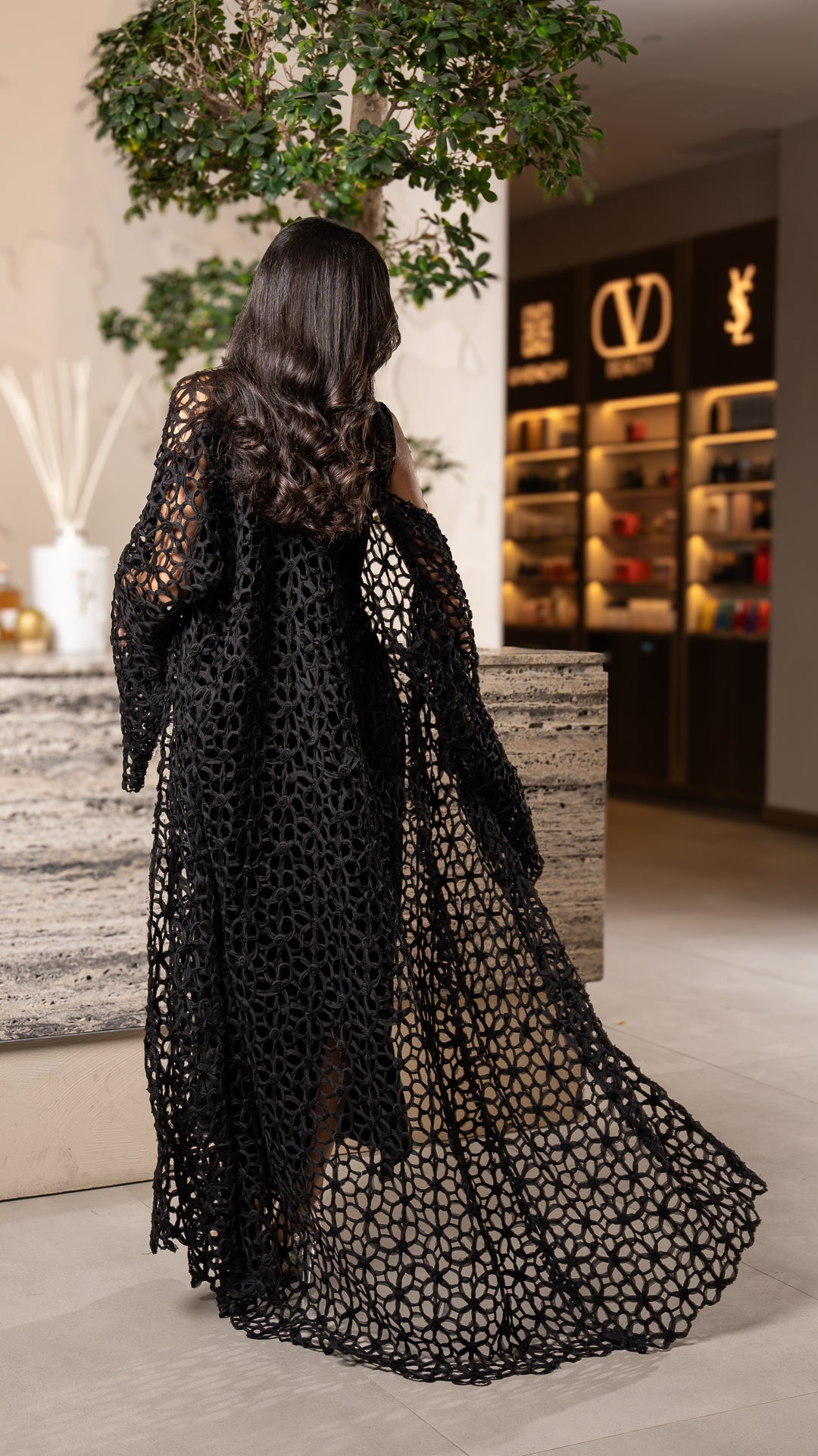 Velvet Net in Black دراعه