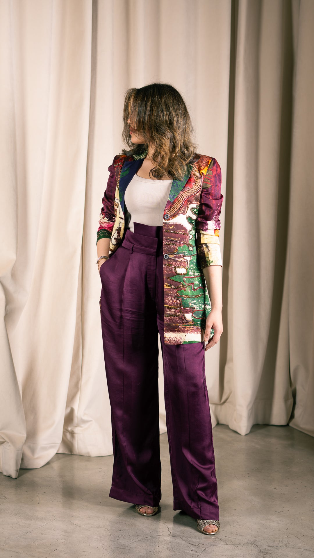 Maroon EMB Blazer جاكيت