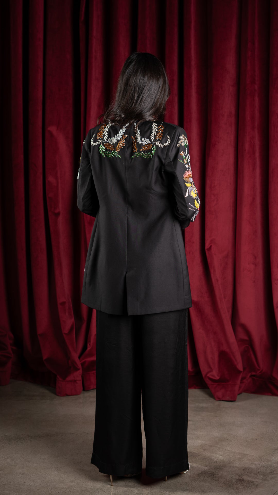 Garden EMB Blazer جاكيت