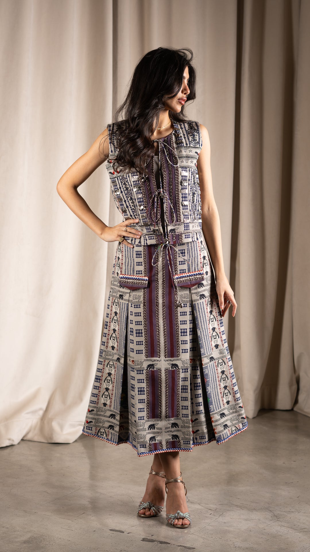 Cowbell Skirt تنورة