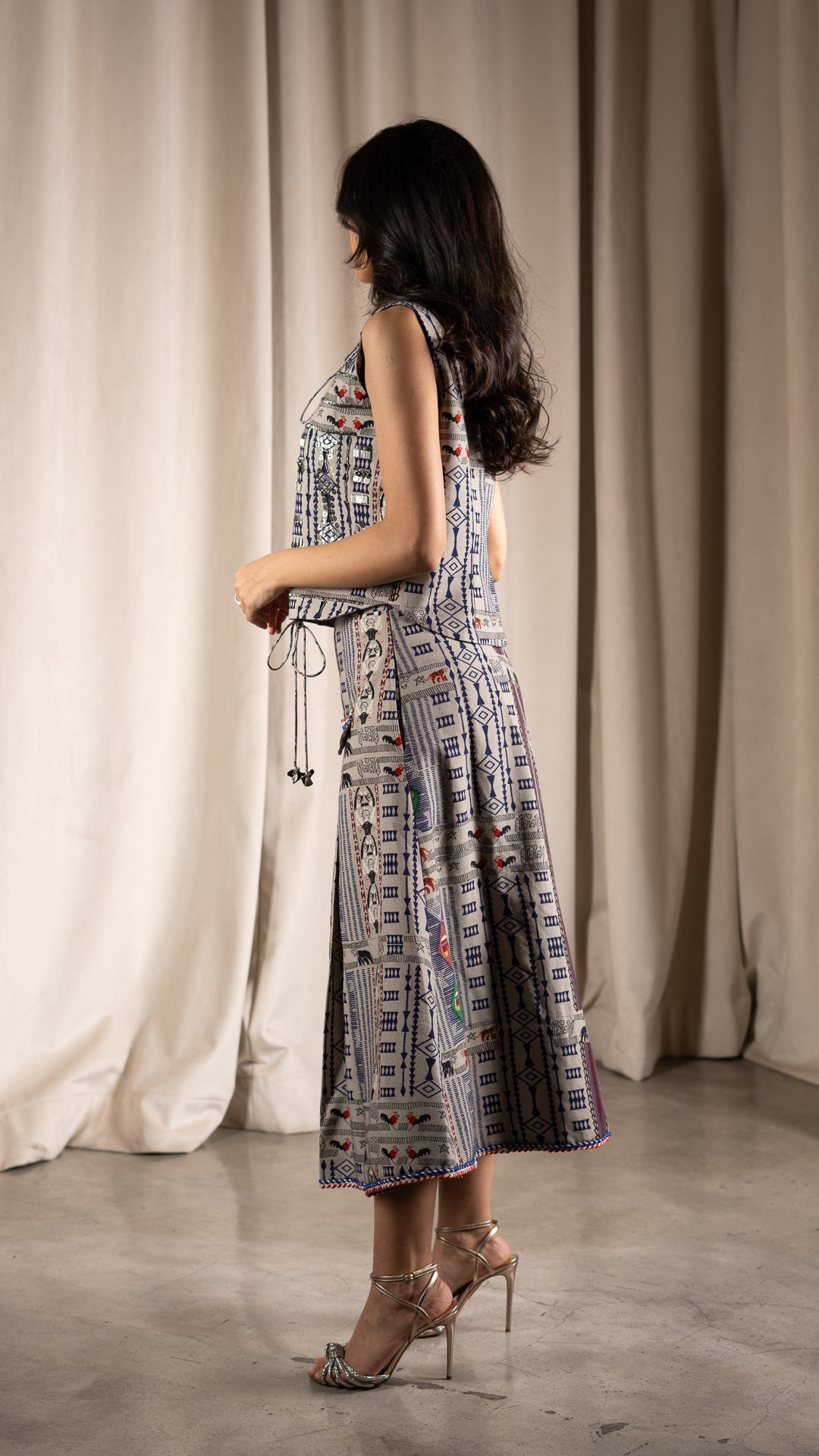 Cowbell Skirt تنورة