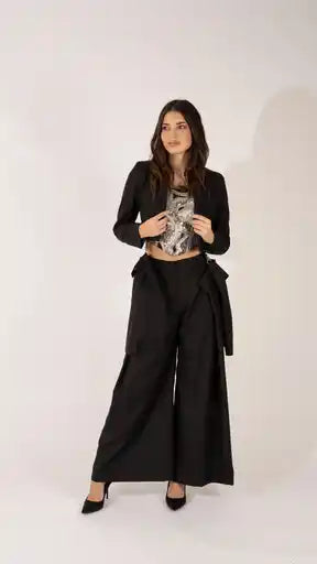 Black Flare Pleated trouser